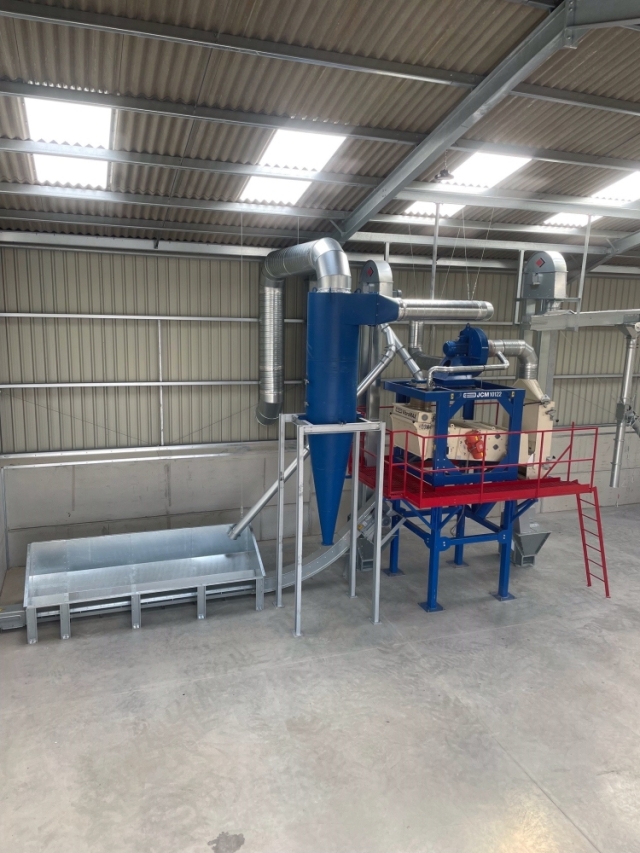 N M Stovin Farm significantly increases the bottom line via on farm seed cleaning with JK Machinery's JCM VibroMAX from McArthur BDC 